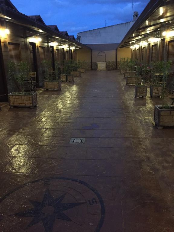 Alojamiento Hotel Rural Lalola Villacanas Экстерьер фото
